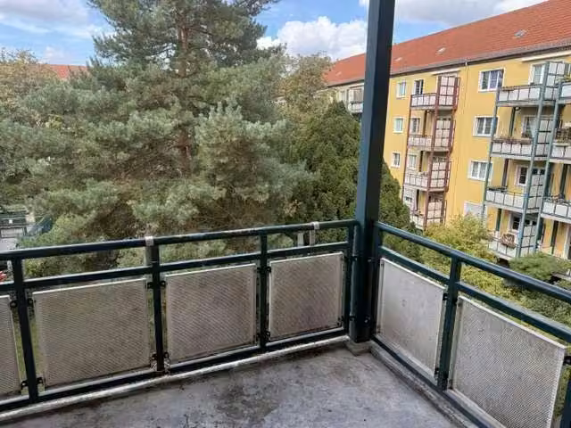 1 pièce de 42 m² avec grand balcon sur cour à Berlin-Spandau