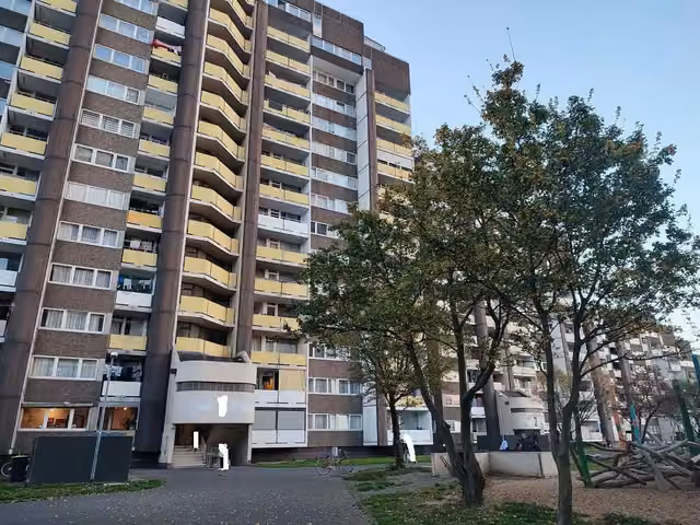 Cologne-Meschenich : 2 pièces loué au 13e étage, droit de superficie